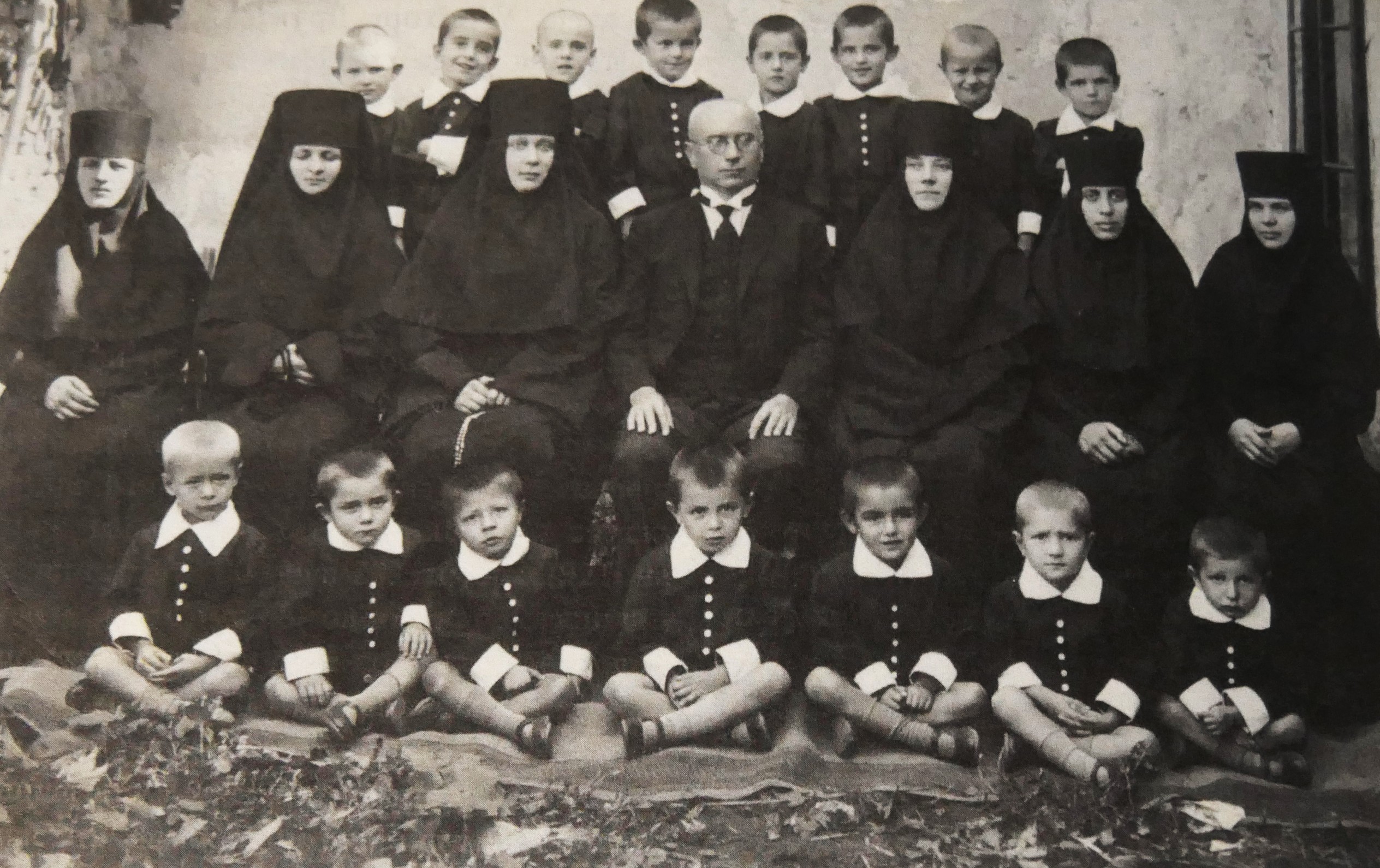 Дечији дом у Сарајеву 1930. године, повезано са историјом Манастира Кувеждин