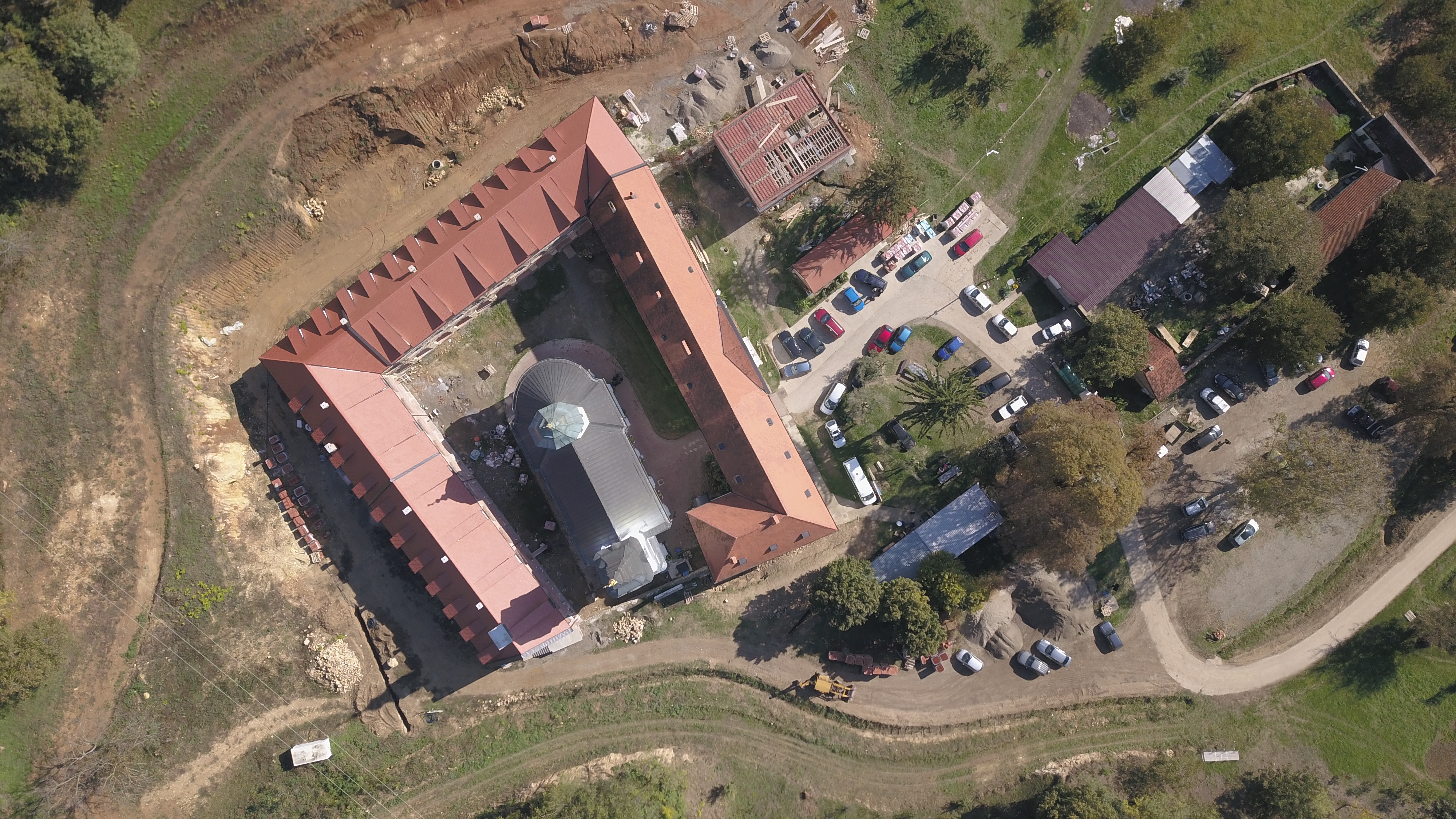 Снимак Манастира Кувеждин из ваздуха 2021. године