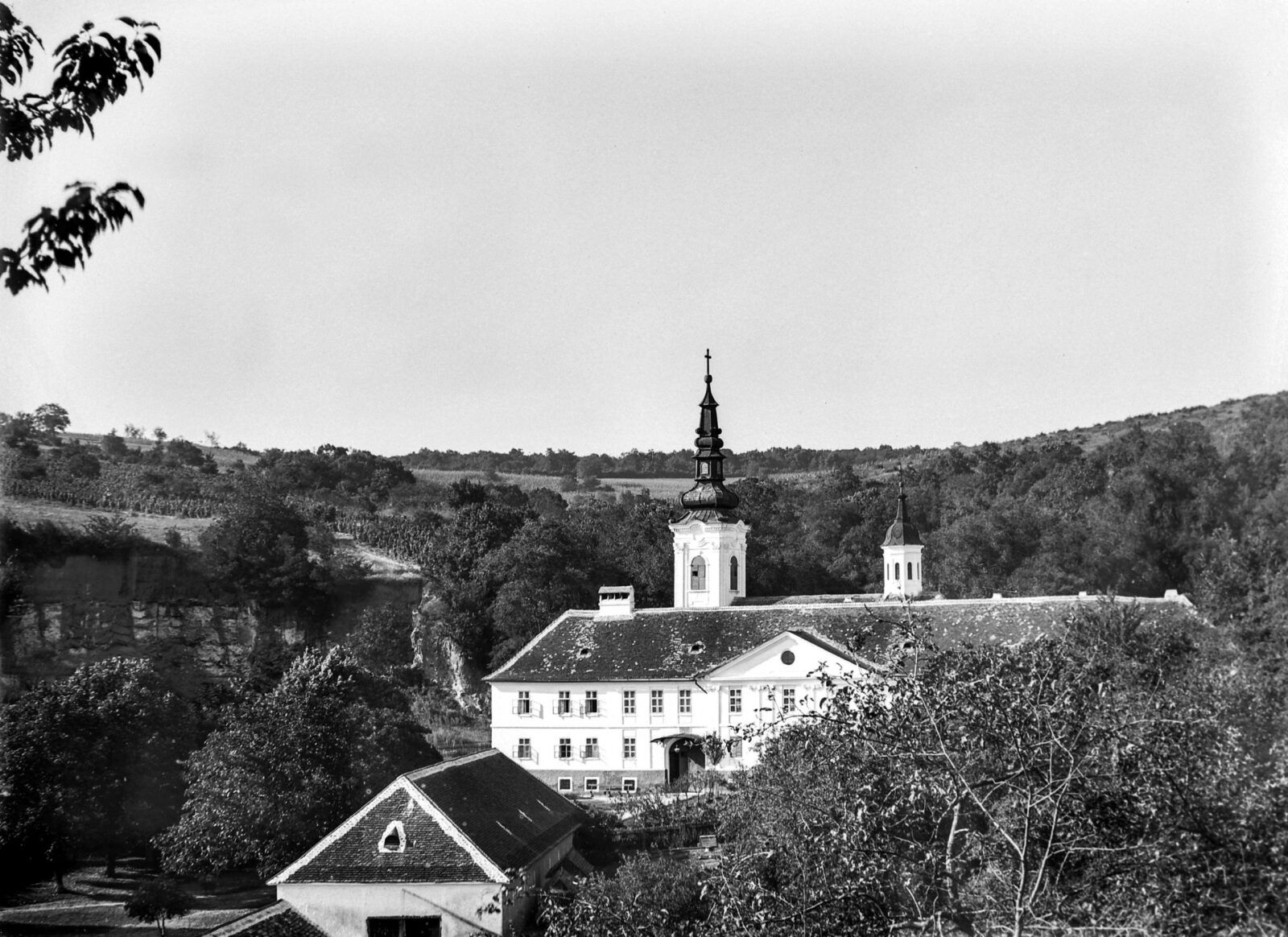 Манастир Кувеждин на почетку 20. века